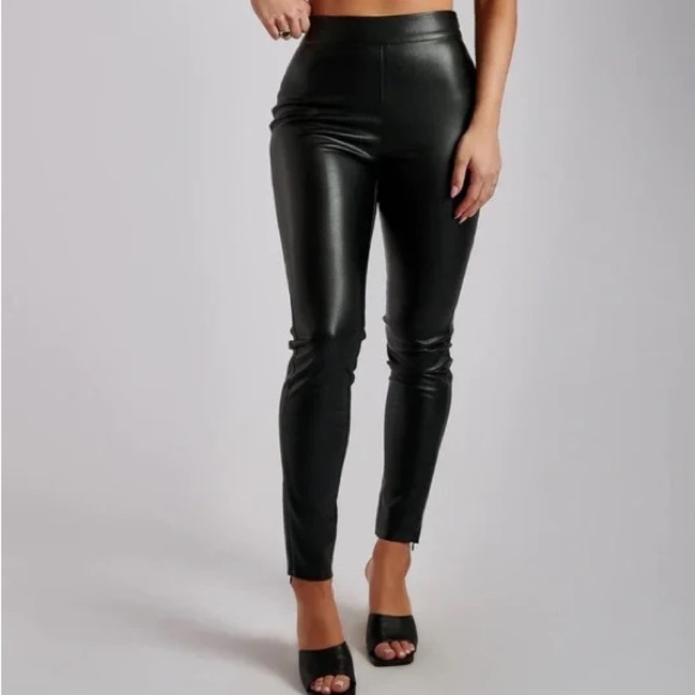 MESHKI, Black Shayla Skinny Faux Leather Split Size M, Never Worn, BRAND NEW